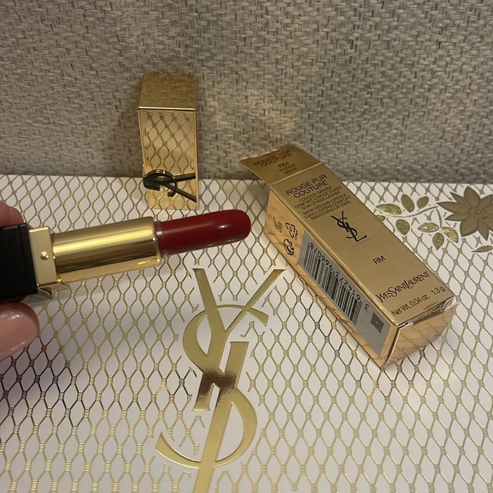 🆕 YSL Rouge Pur Couture Lipstick in Rouge Muse - Picture 4 of 4